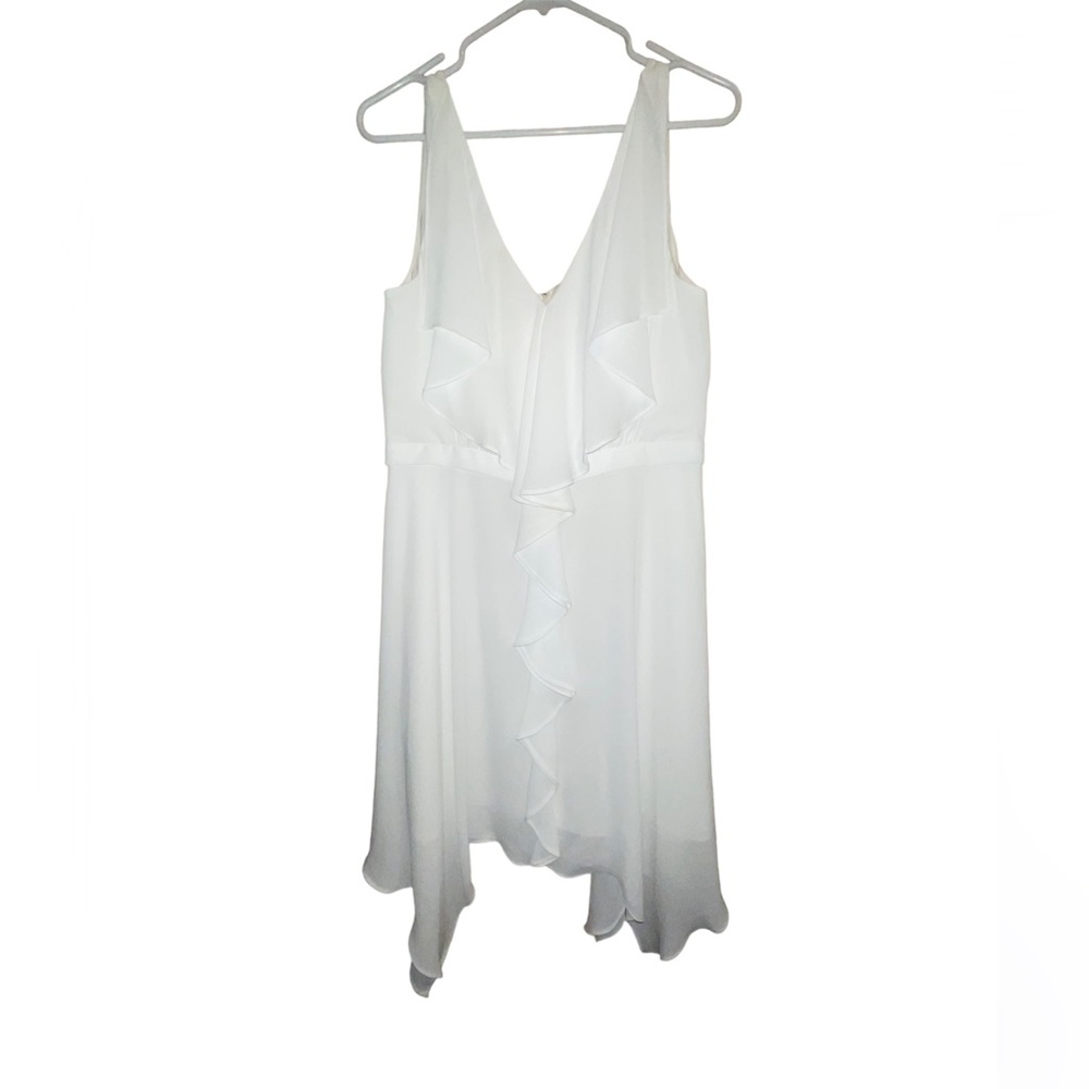 BCBG Max Azaria white chiffon sleeveless dress size 10